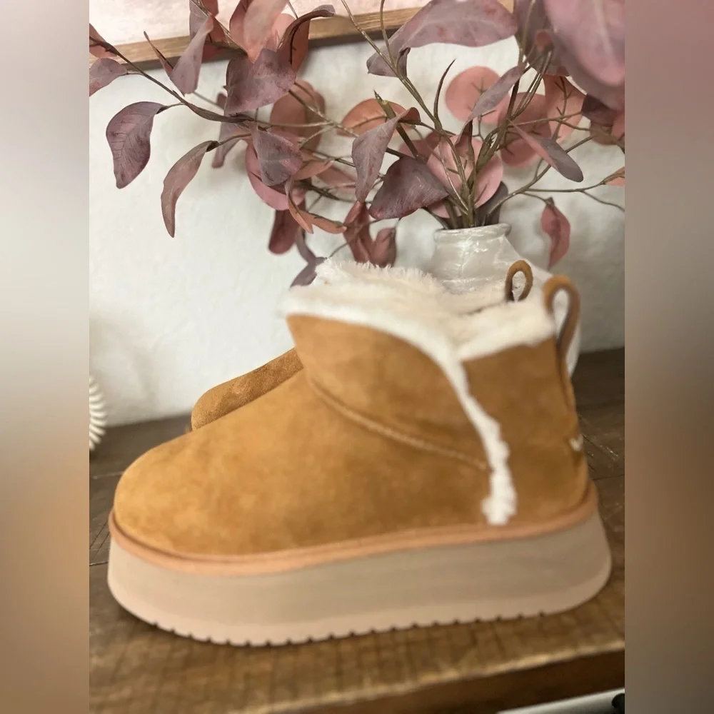 KOOLABURRA By UGG Koola Ultra Mini Platform Boots Womens Size 10 Chestnut Brown